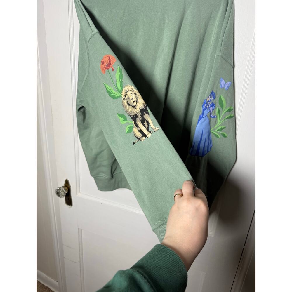 Target Wicked Green Crewneck Graphic Elphaba Sweatshirt NEW Size XL - Picture 6 of 7